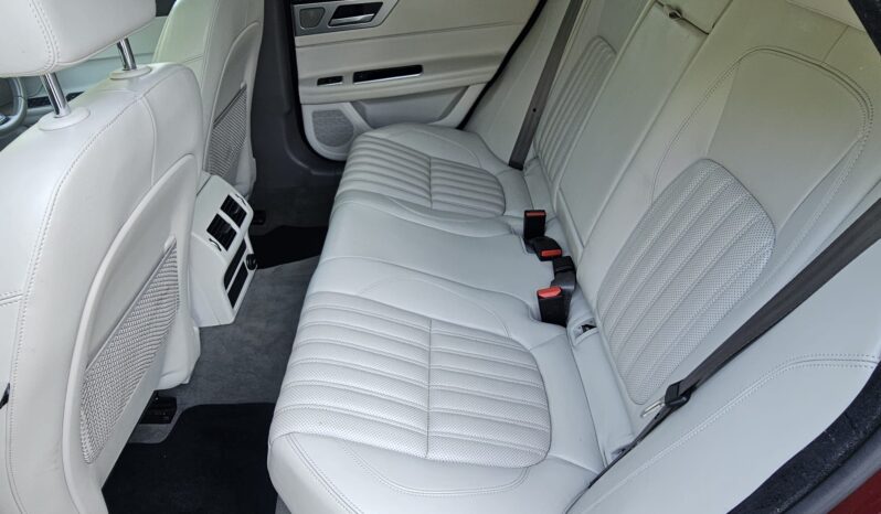 Jaguar XF 2.0d Portfolio Auto Euro 6 (s/s) 4dr full
