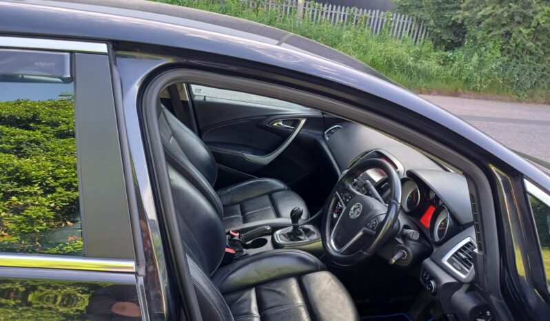 Vauxhall Astra 2.0 CDTi ecoFLEX Elite Euro 5 (s/s) 5dr full