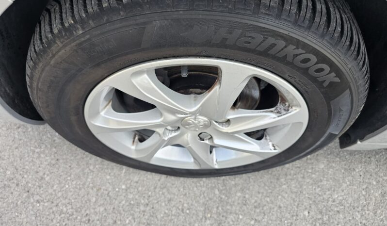 Peugeot 208 1.2 PureTech Active Euro 6 5dr full