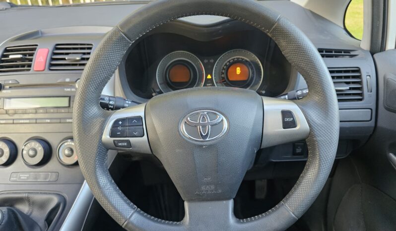 Toyota Auris 1.33 Dual VVT-i Edition Euro 5 (s/s) 5dr full