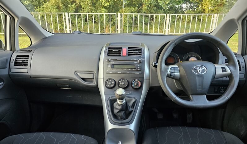 Toyota Auris 1.33 Dual VVT-i Edition Euro 5 (s/s) 5dr full