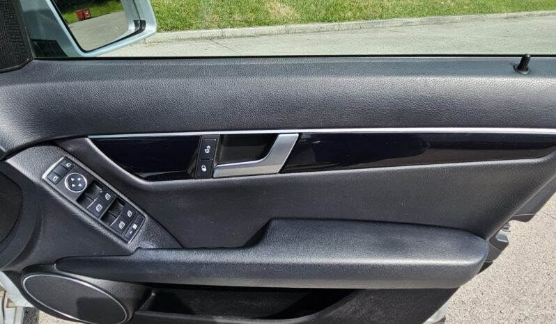 Mercedes-Benz C Class 2.1 C200 CDI BlueEfficiency Executive SE G-Tronic+ Euro 5 (s/s) 4dr full