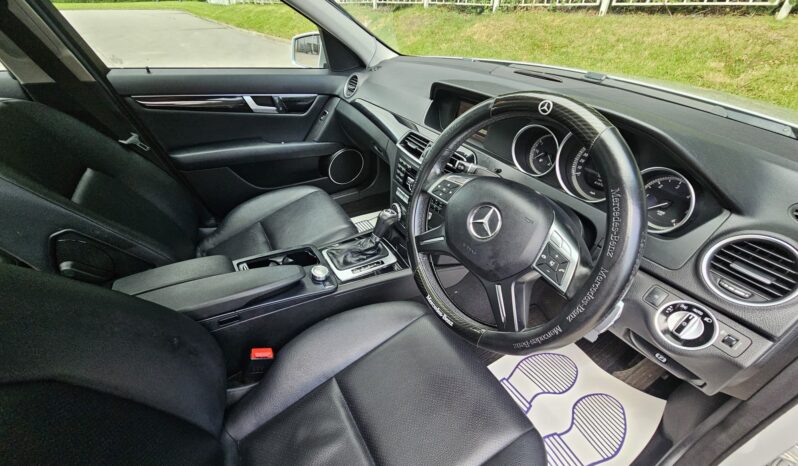 Mercedes-Benz C Class 2.1 C200 CDI BlueEfficiency Executive SE G-Tronic+ Euro 5 (s/s) 4dr full