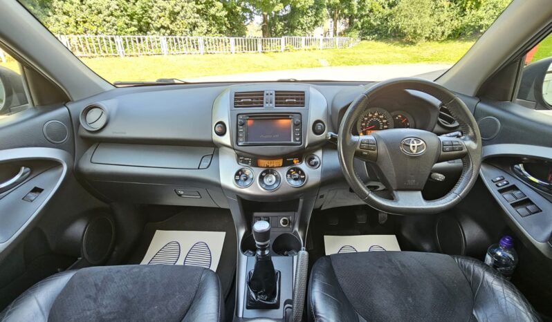 Toyota RAV4 2.2 D-4D XT-R 4WD Euro 5 5dr full