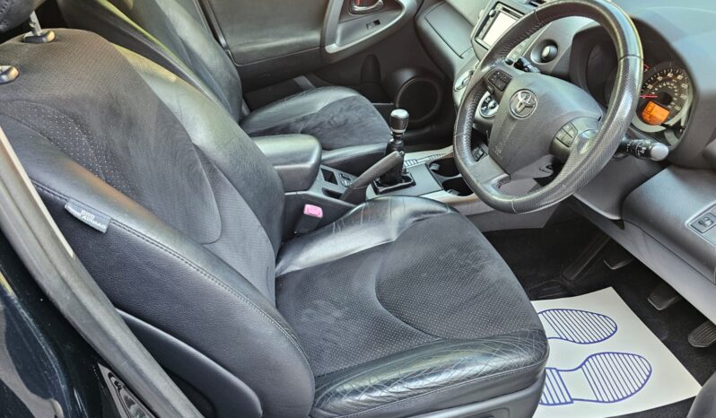 Toyota RAV4 2.2 D-4D XT-R 4WD Euro 5 5dr full