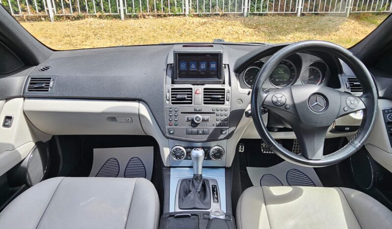 Mercedes-Benz C Class 1.8 C250 BlueEfficiency Elegance Auto Euro 5 5dr full