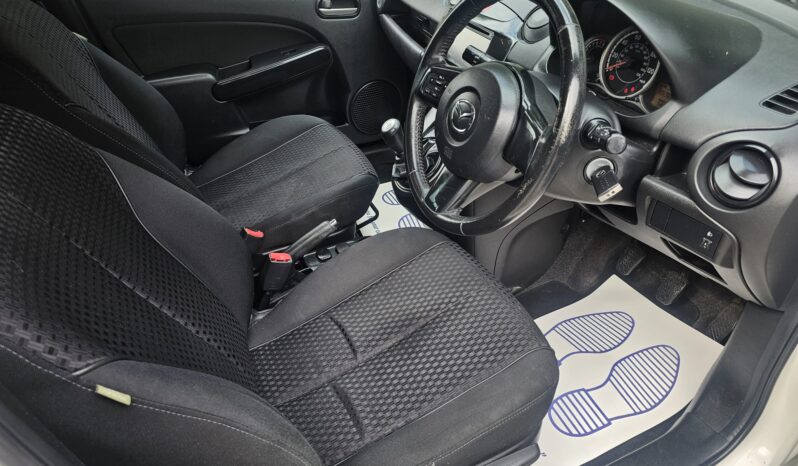 Mazda Mazda2 1.3 Sport Venture Euro 5 5dr full