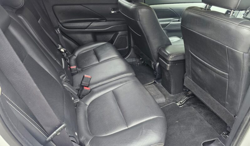 Mitsubishi Outlander 2.0h 12kWh GX3h CVT 4WD Euro 5 (s/s) 5dr full