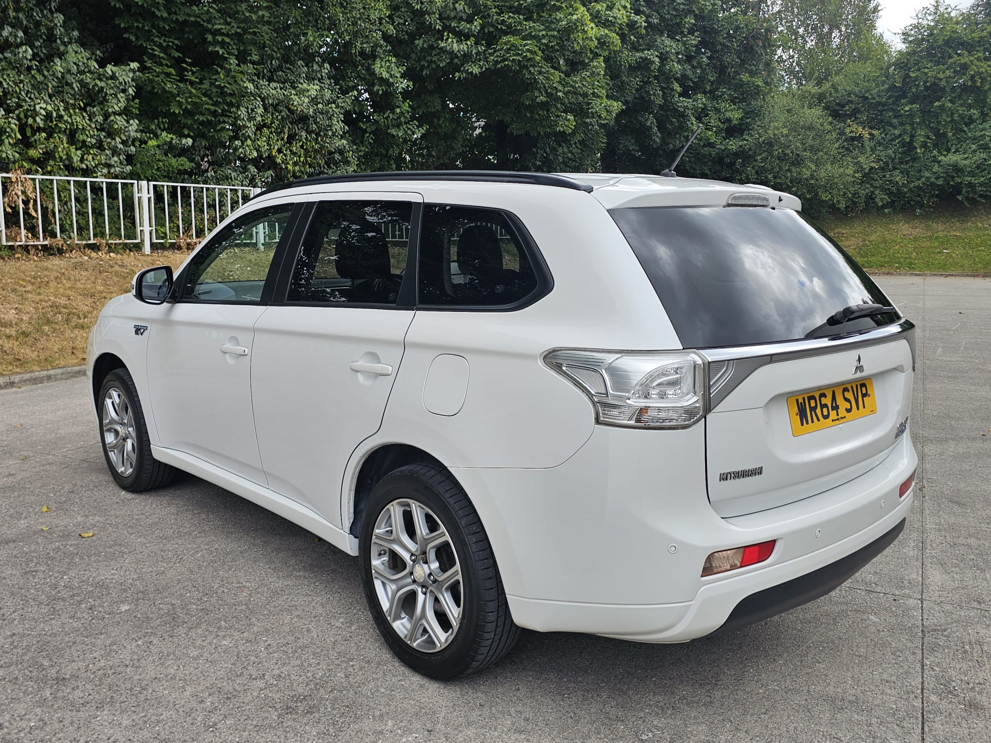 Mitsubishi Outlander 2.0h 12kWh GX3h CVT 4WD Euro 5 (s/s) 5dr