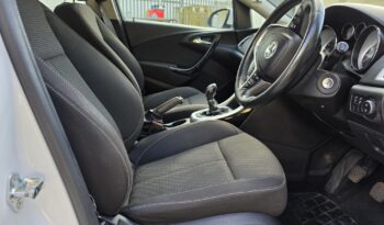 Vauxhall Astra 1.4i SRi Euro 6 5dr full