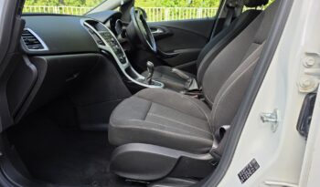 Vauxhall Astra 1.4i SRi Euro 6 5dr full