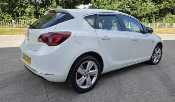 Vauxhall Astra 1.4i SRi Euro 6 5dr full