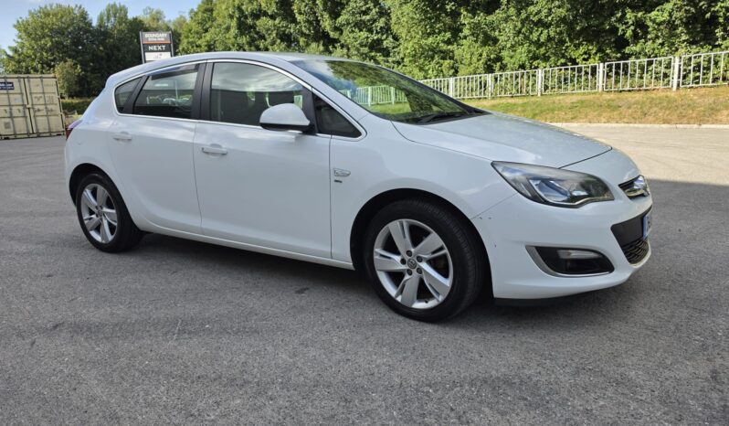 Vauxhall Astra 1.4i SRi Euro 6 5dr full