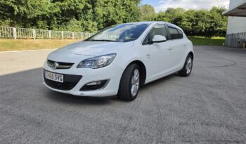 Vauxhall Astra 1.4i SRi Euro 6 5dr full