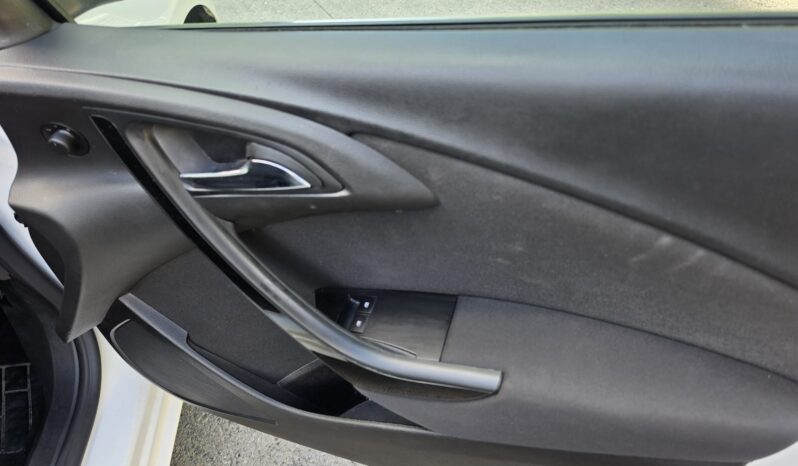 Vauxhall Astra 1.4i SRi Euro 6 5dr full
