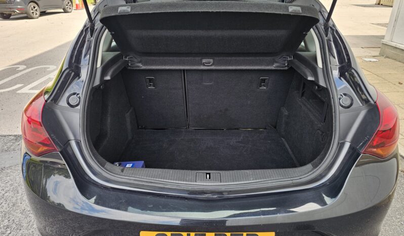 Vauxhall Astra 1.4i SRi Euro 6 5dr full