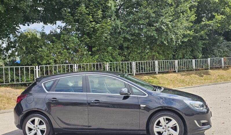Vauxhall Astra 1.4i SRi Euro 6 5dr full