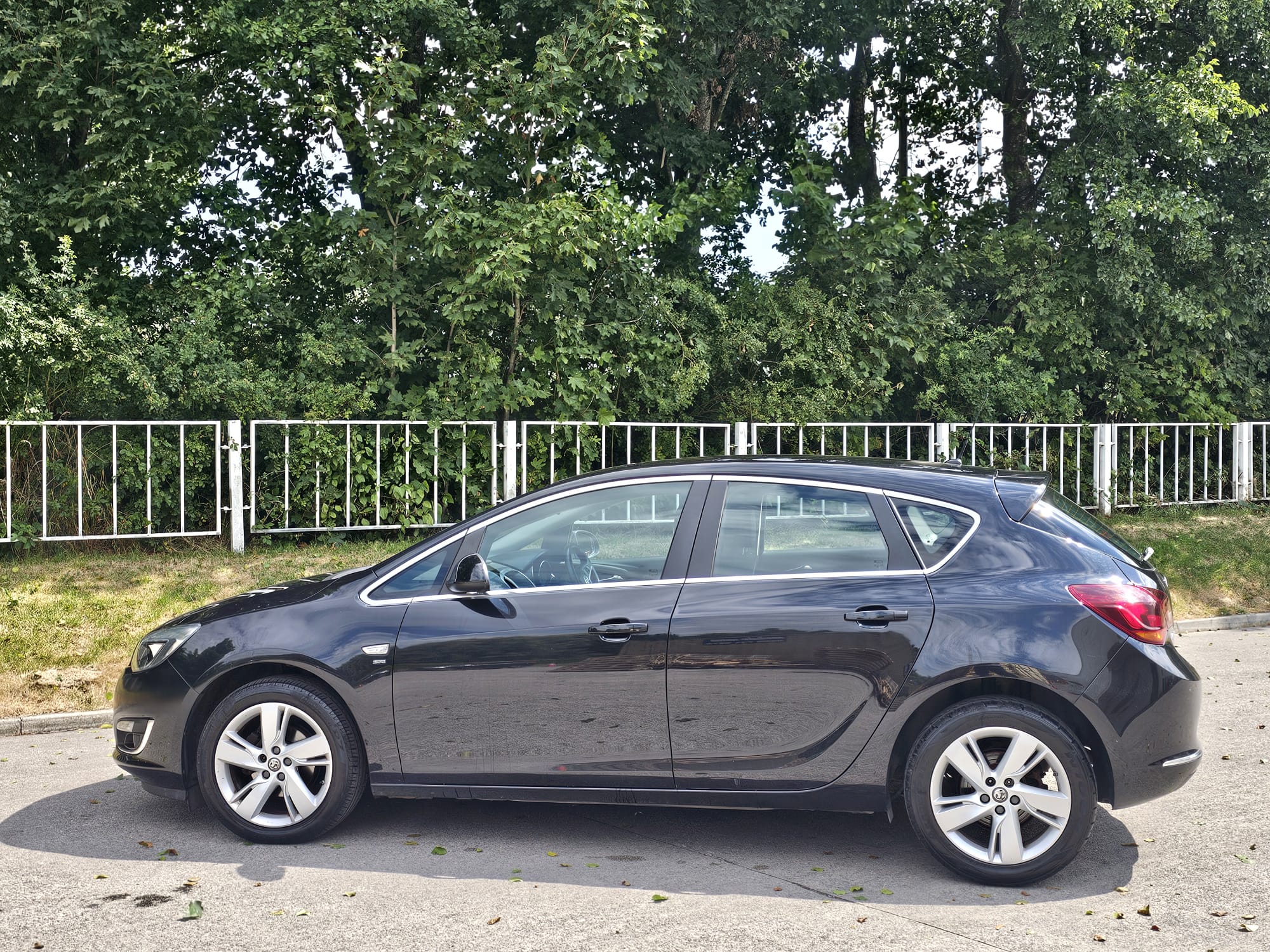 Vauxhall Astra 1.4i SRi Euro 6 5dr