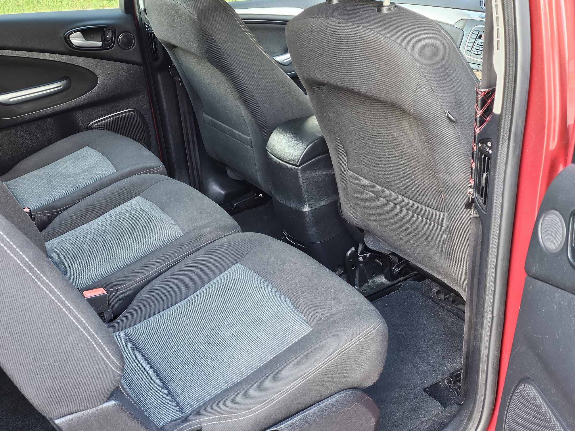 Ford S-Max 1.6 TDCi Zetec Euro 5 (s/s) 5dr