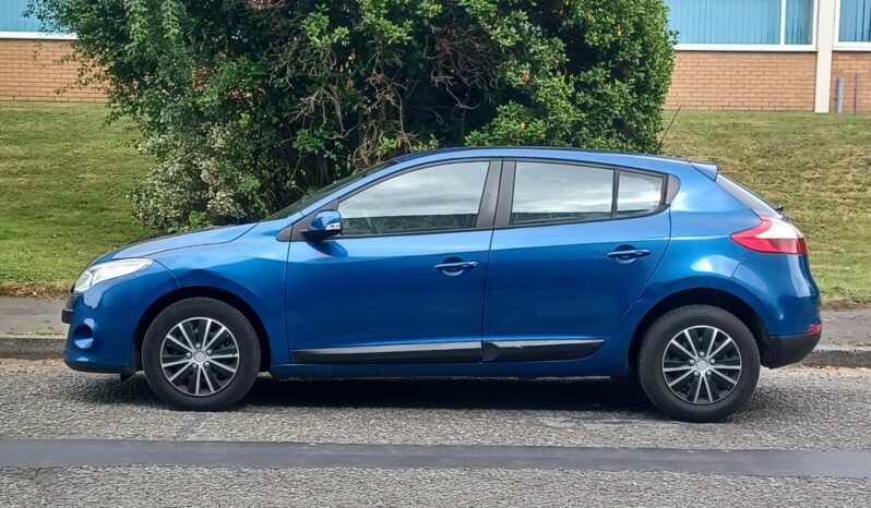 Renault Megane 1.6 16V Expression Euro 4 5dr full