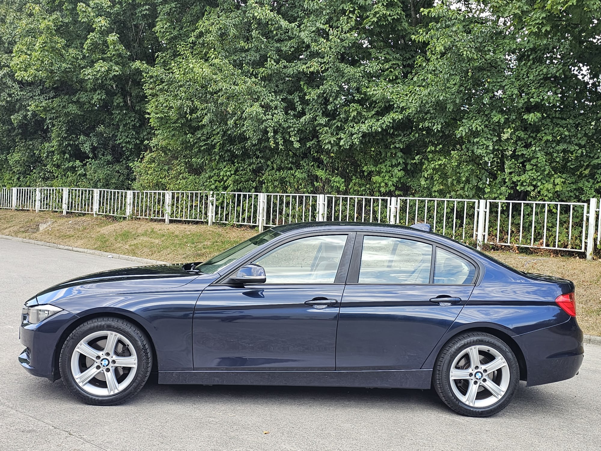 BMW 3 Series 2.0 320d SE Auto Euro 5 (s/s) 4dr