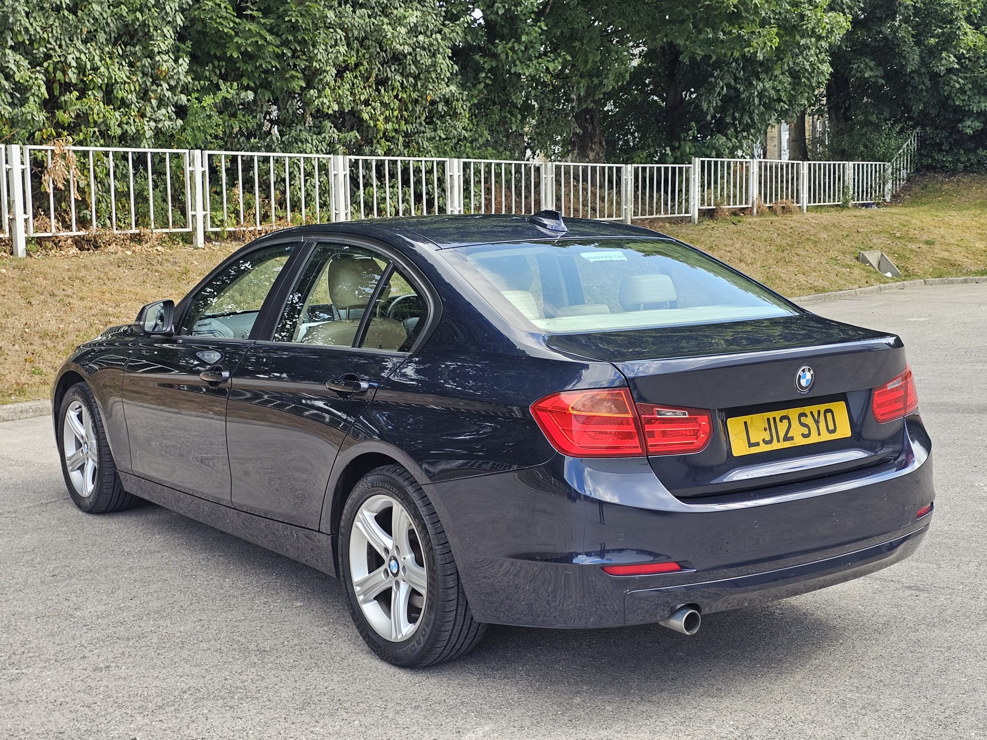 BMW 3 Series 2.0 320d SE Auto Euro 5 (s/s) 4dr