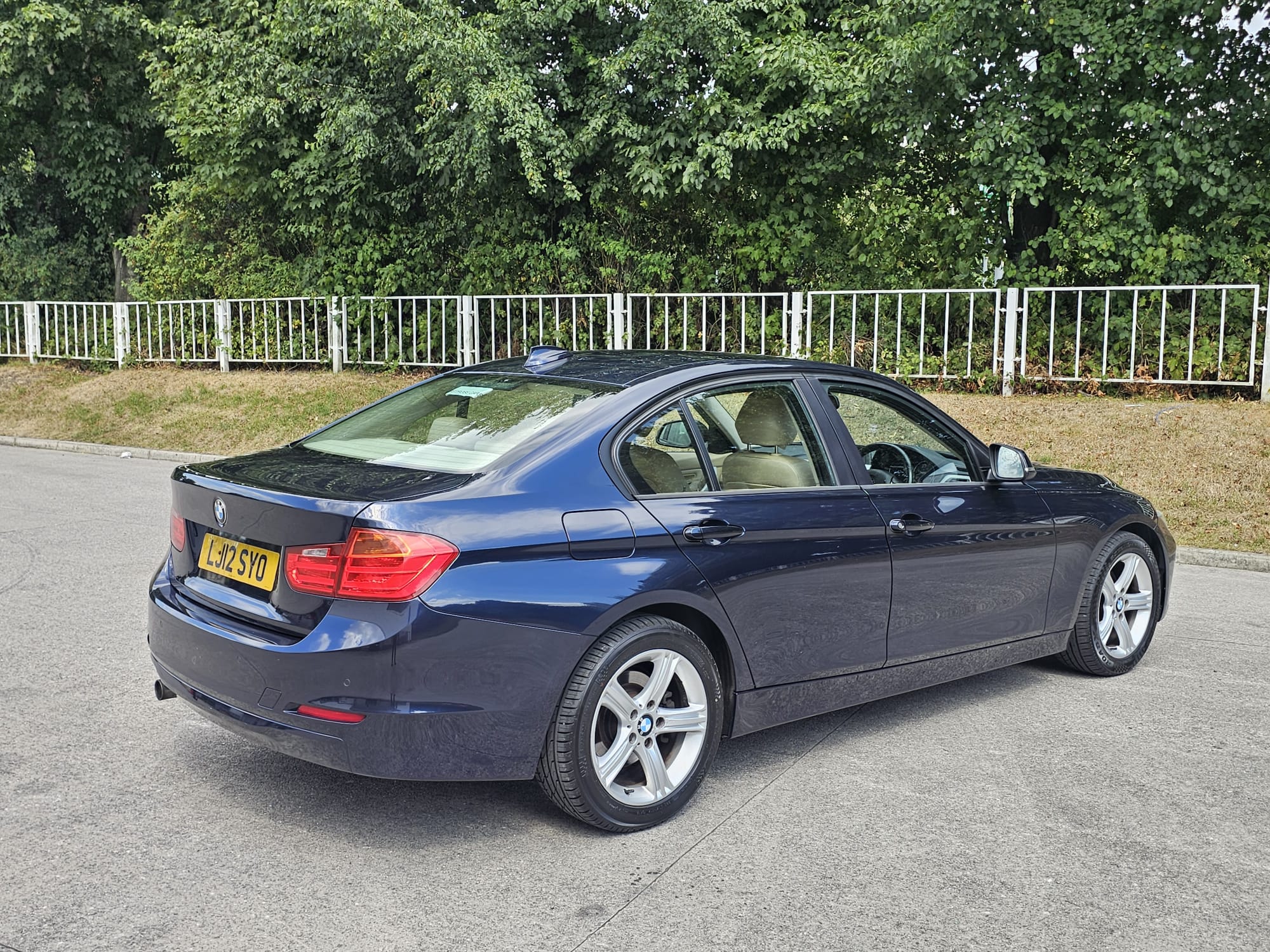 BMW 3 Series 2.0 320d SE Auto Euro 5 (s/s) 4dr