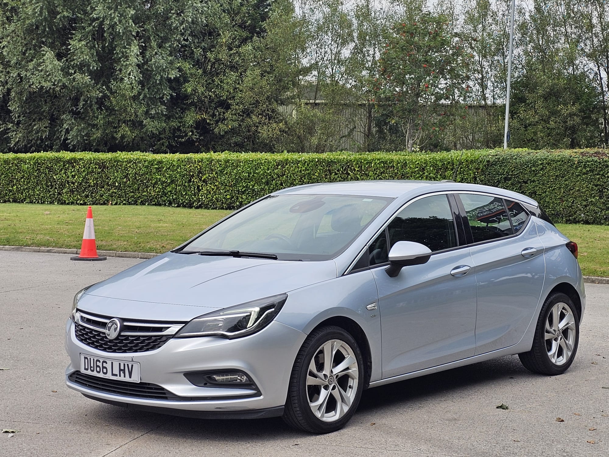 Vauxhall Astra 1.6 CDTi ecoTEC BlueInjection SRi Euro 6 5dr
