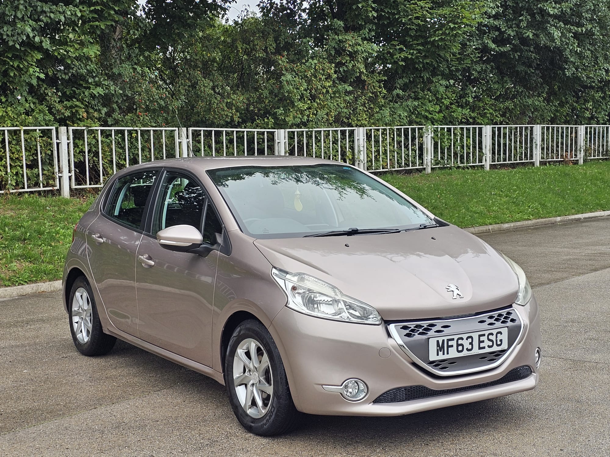 Peugeot 208 1.4 e-HDi Active EGC Euro 5 (s/s) 5dr