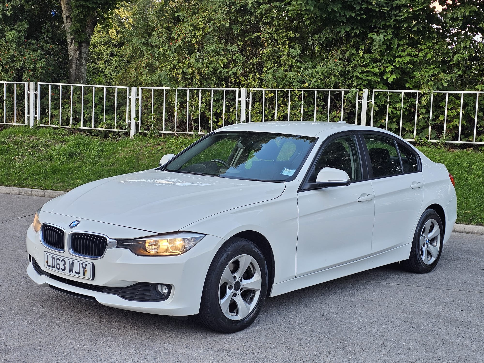 BMW 3 Series 2.0 320d ED EfficientDynamics Auto Euro 5 (s/s) 4dr