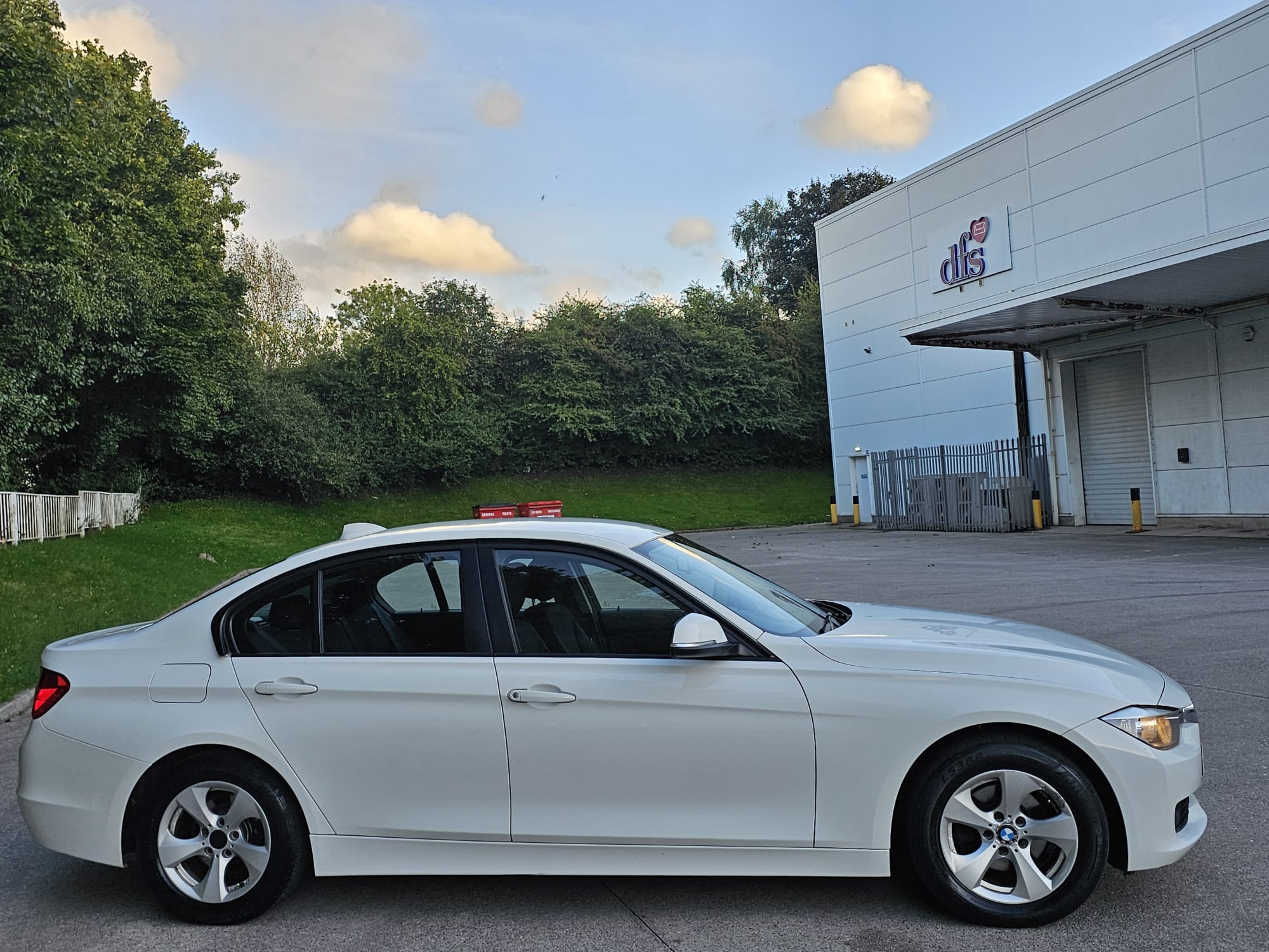 BMW 3 Series 2.0 320d ED EfficientDynamics Auto Euro 5 (s/s) 4dr