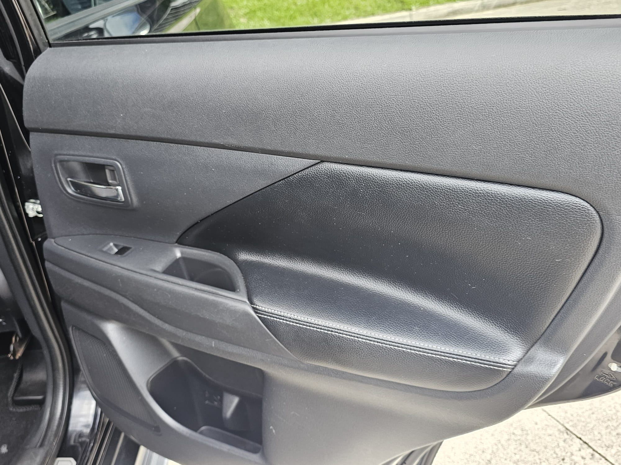 Mitsubishi Outlander 2.2 DI-D GX3 Auto 4WD Euro 5 (s/s) 5dr