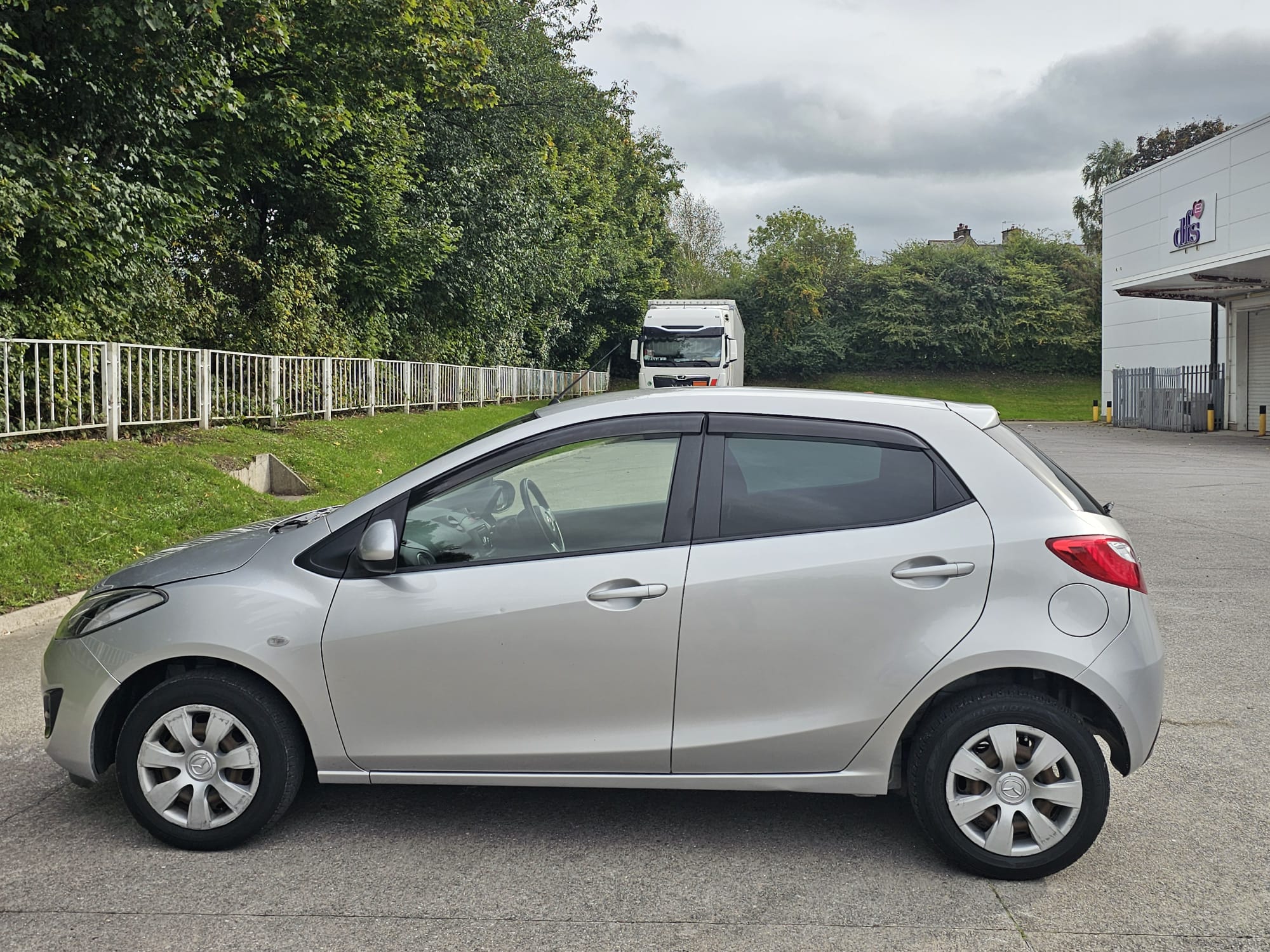 Mazda Demio 1.3 5dr