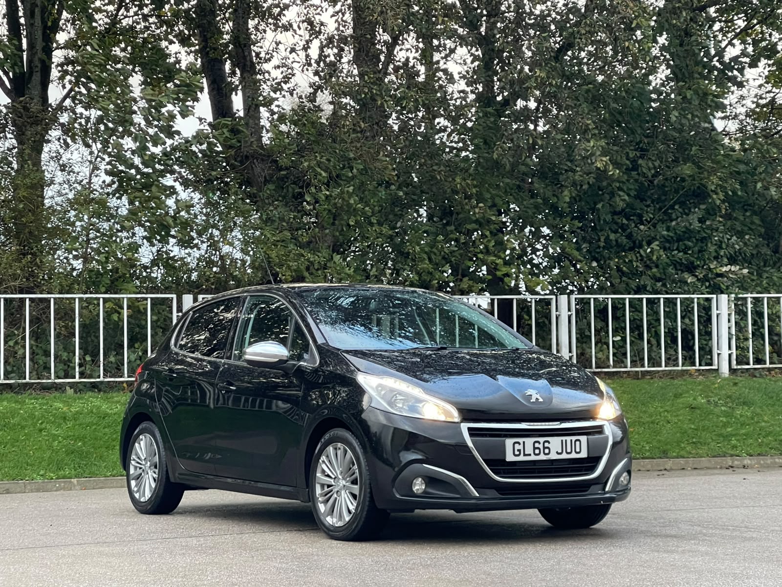 Peugeot 208 1.2 PureTech Allure Euro 6 5dr
