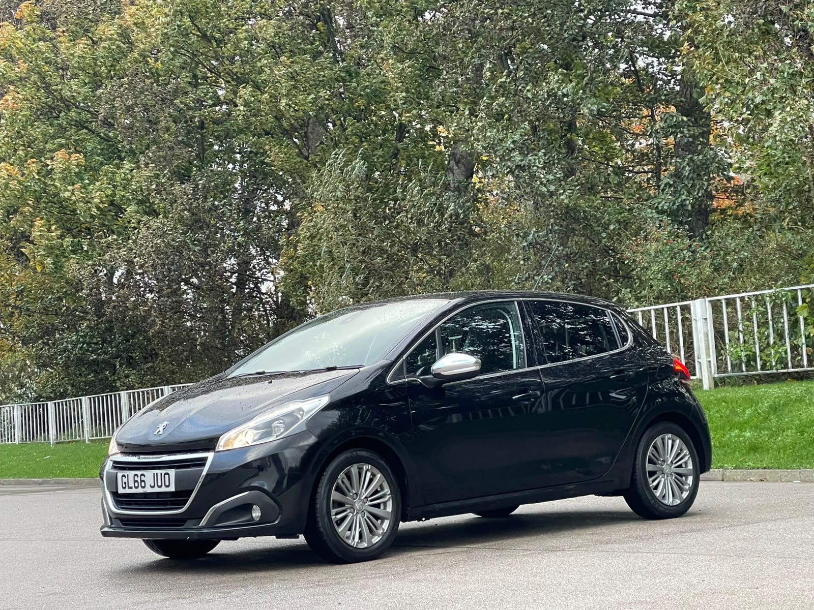 Peugeot 208 1.2 PureTech Allure Euro 6 5dr