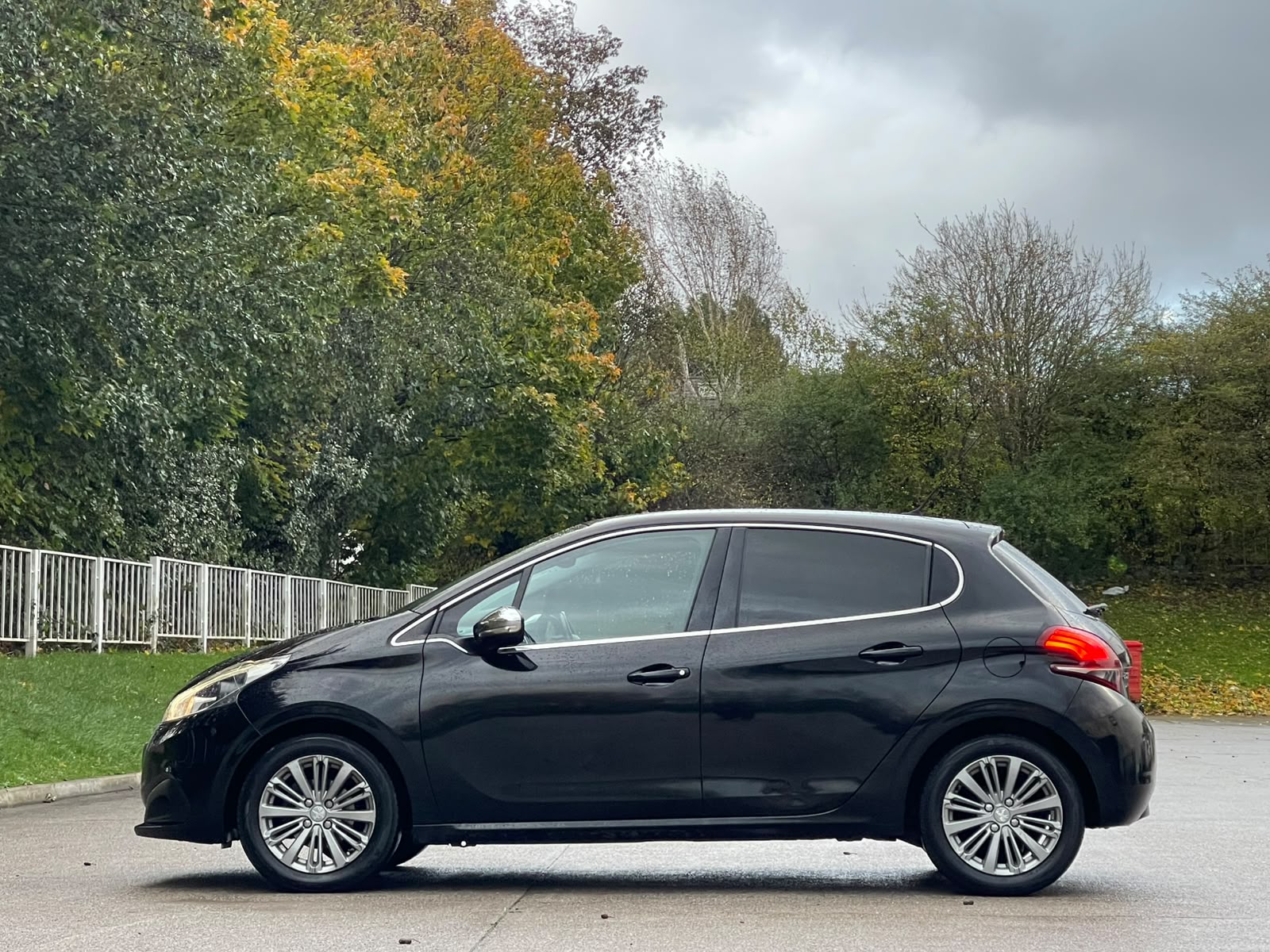 Peugeot 208 1.2 PureTech Allure Euro 6 5dr