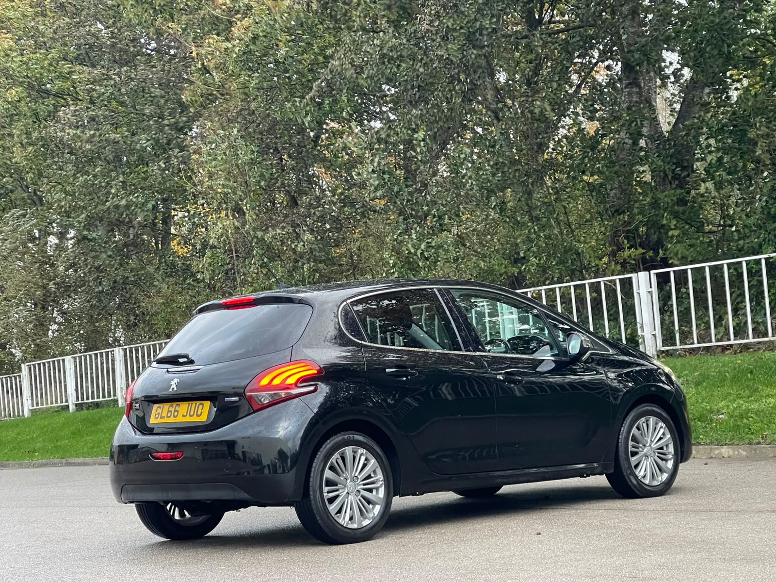 Peugeot 208 1.2 PureTech Allure Euro 6 5dr